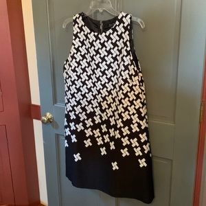 Tahari Arthur S Levine black & white geometric print dress, size 12